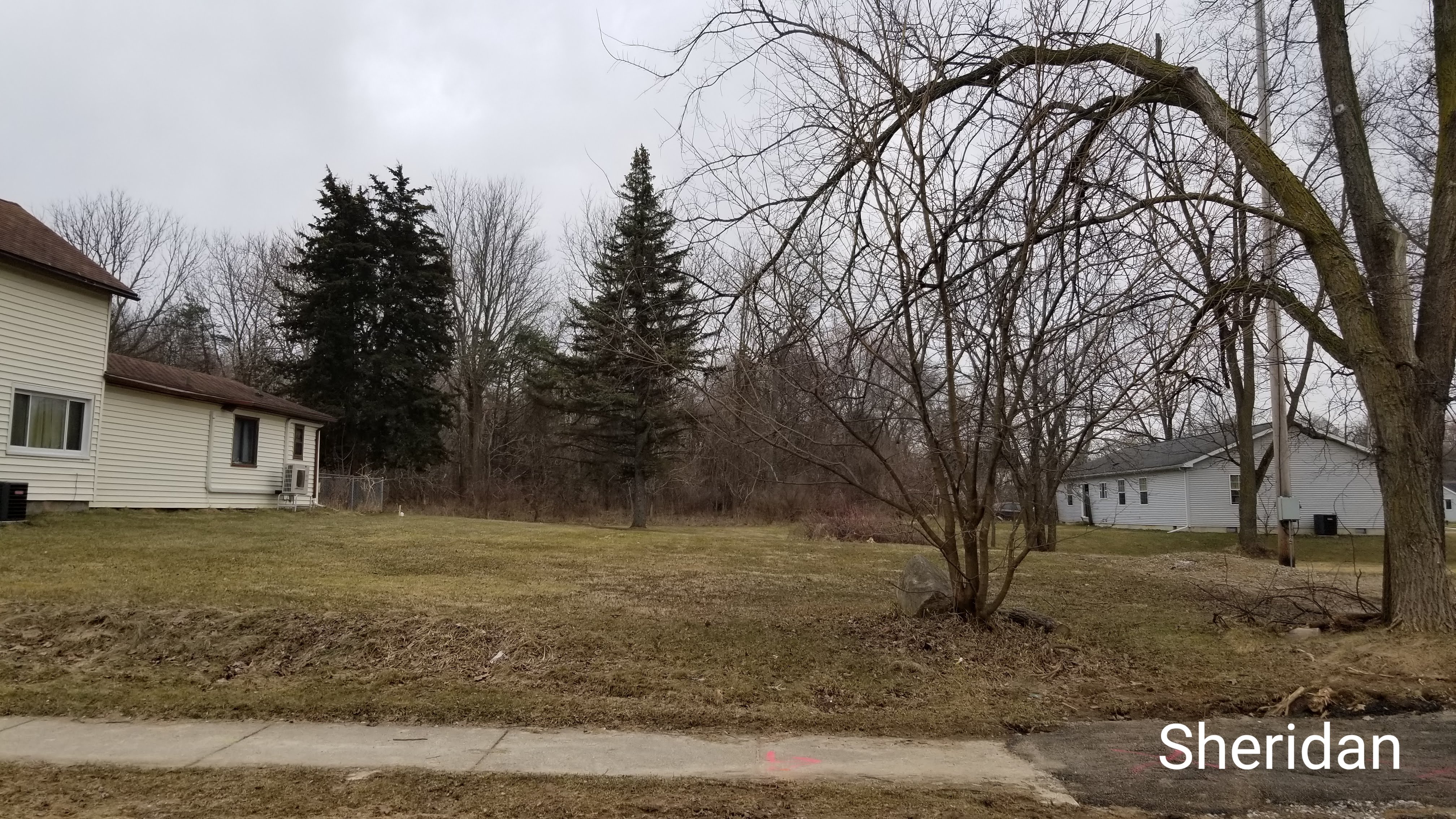 W Sheridan Road (sliver)