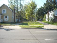 W Oakland (409), Lansing, MI